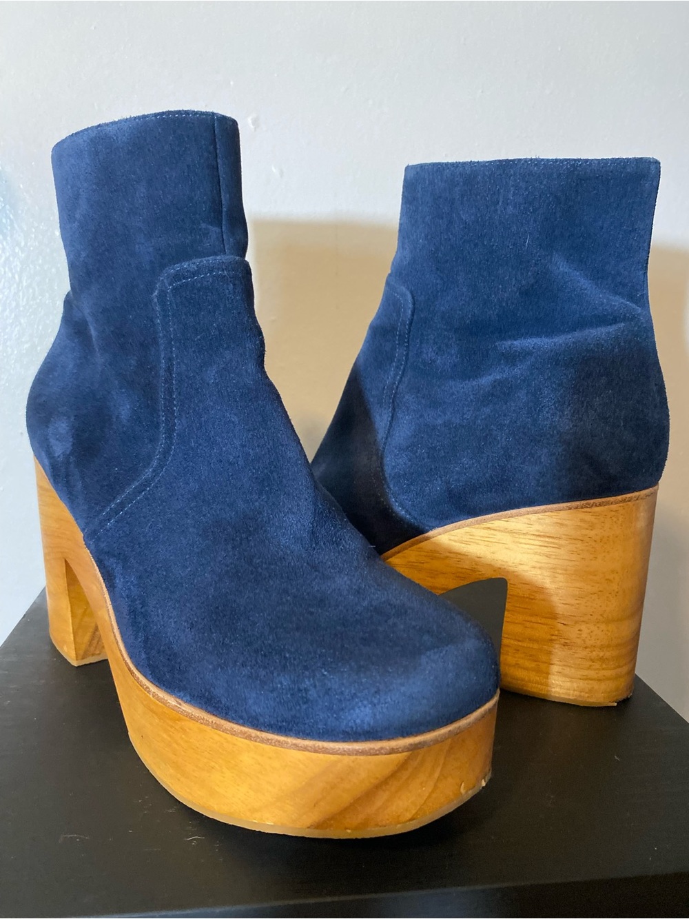 CHARLOTTE STONE Suede Platform Ankle Boots - Navy Size 8